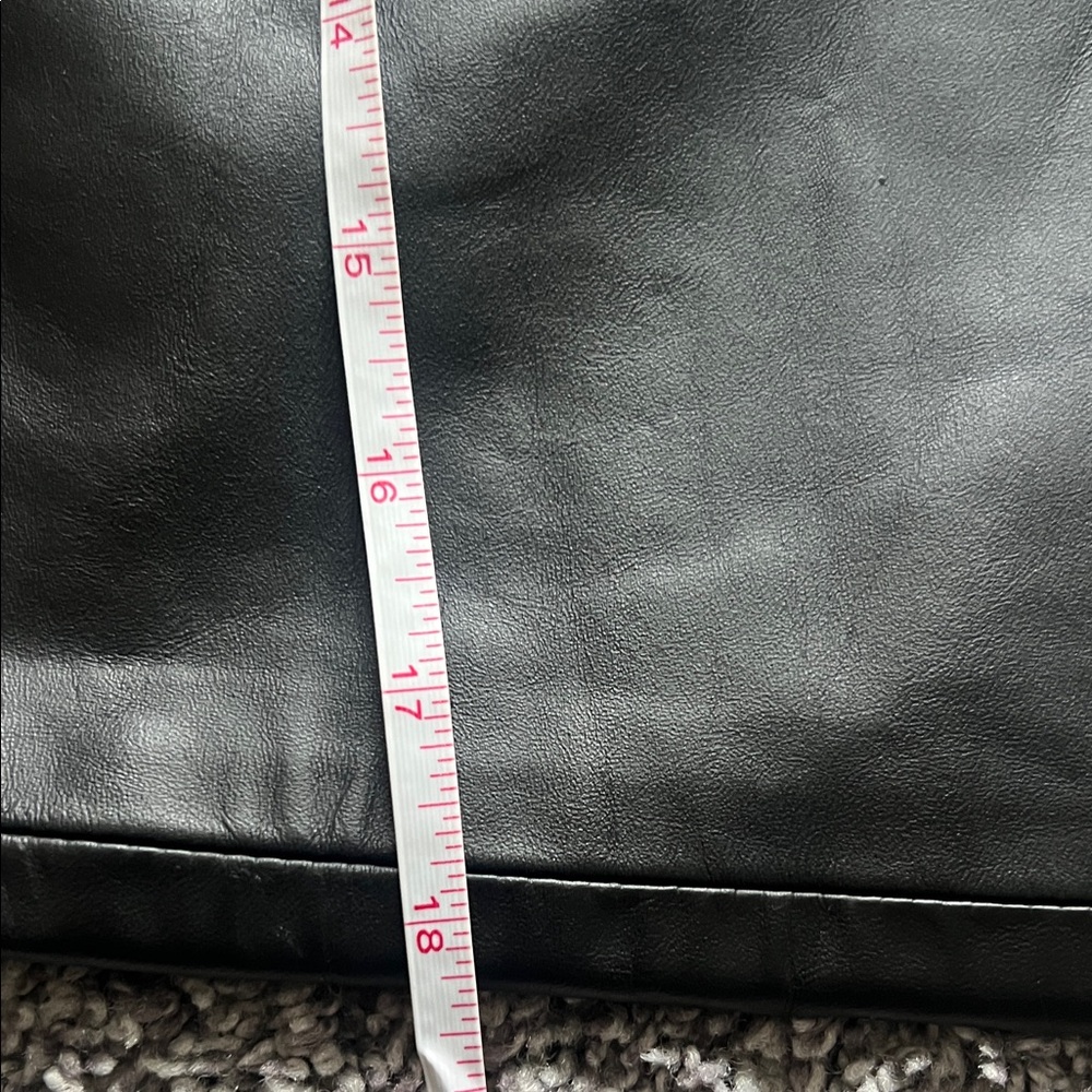 Berman’s leather skirt size 10 (8?) - Picture 8 of 8